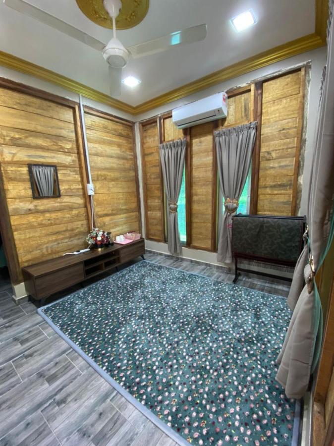 Homestay Dusun Ana Balun Slim River Exteriör bild