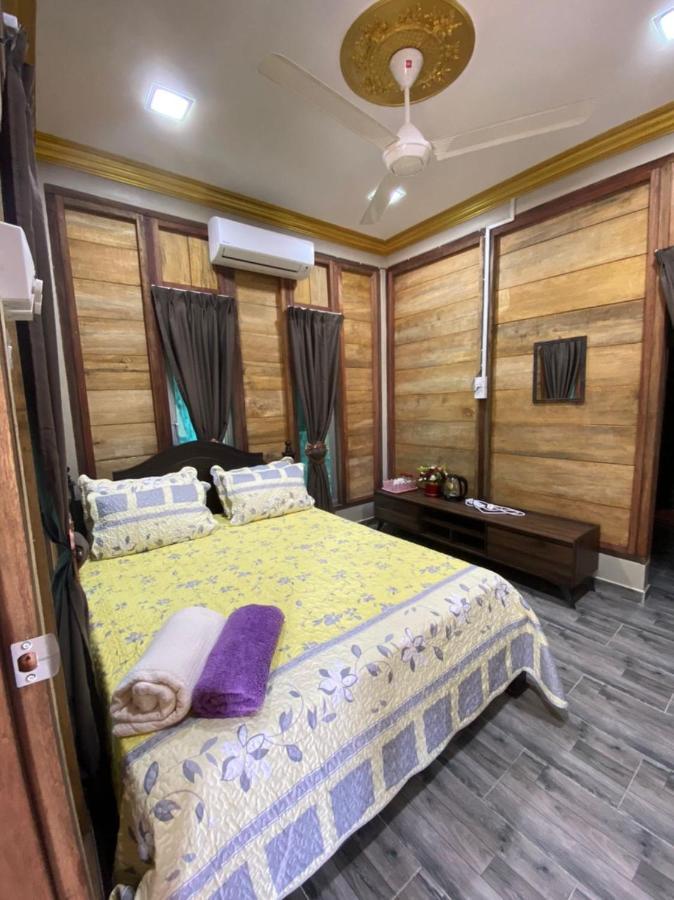 Homestay Dusun Ana Balun Slim River Exteriör bild